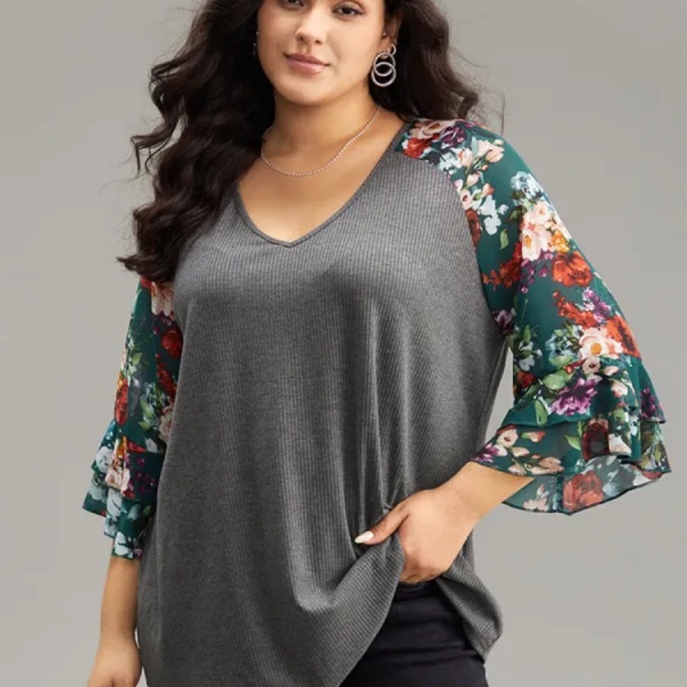 BloomChic Gray Floral Sleeve Blouse